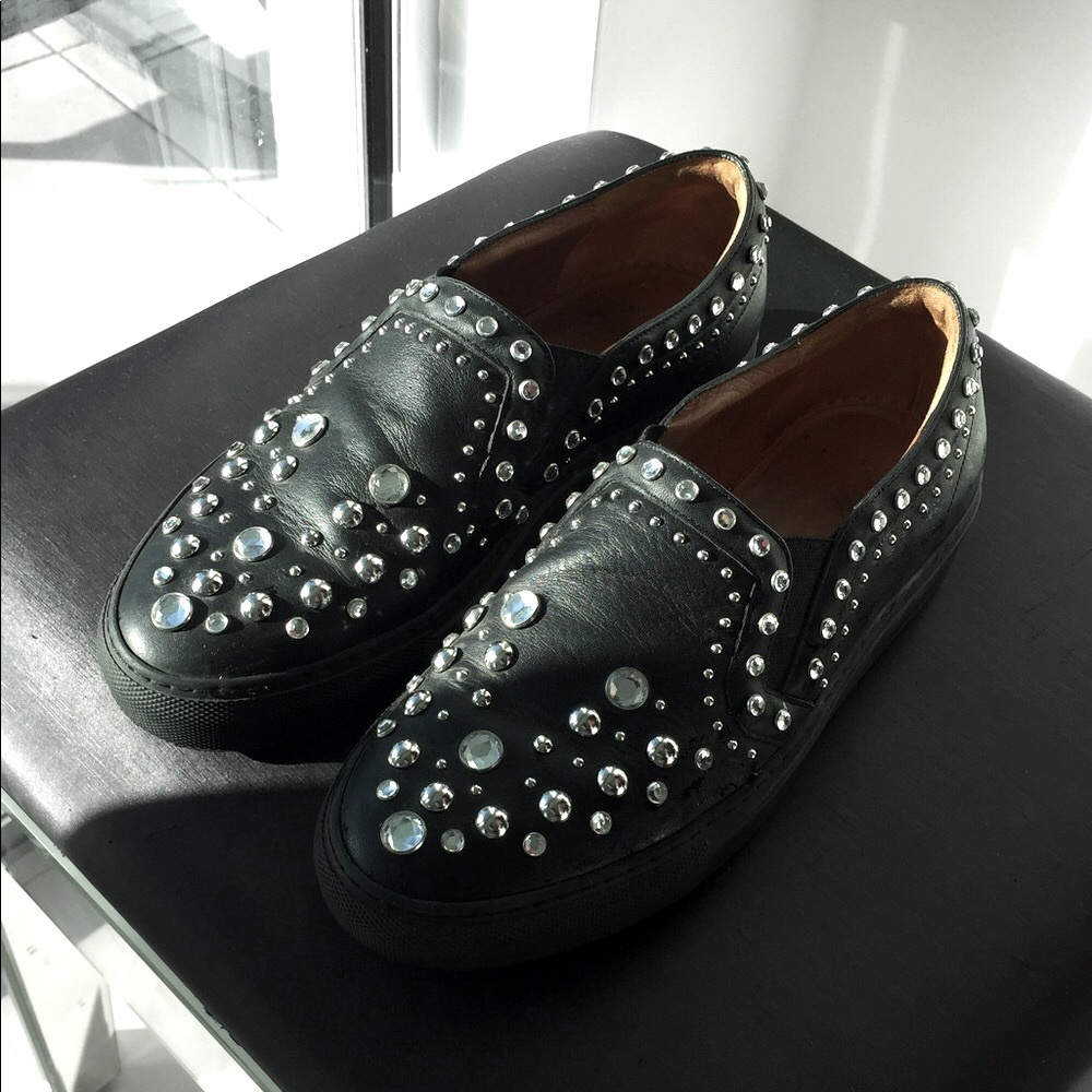 Givenchy - Picture 3 of 6